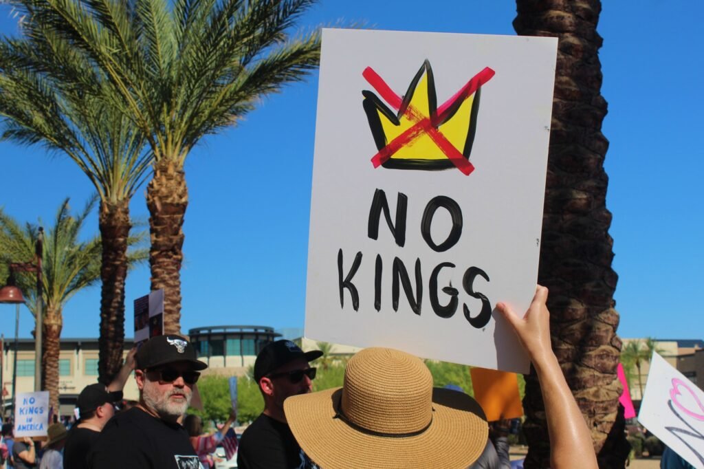 No Kings Sign Ideas: Origins, Usage, and Political Impact